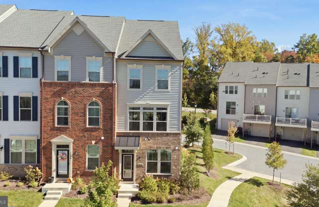 3434 PLUM RUN Way Gallery 1