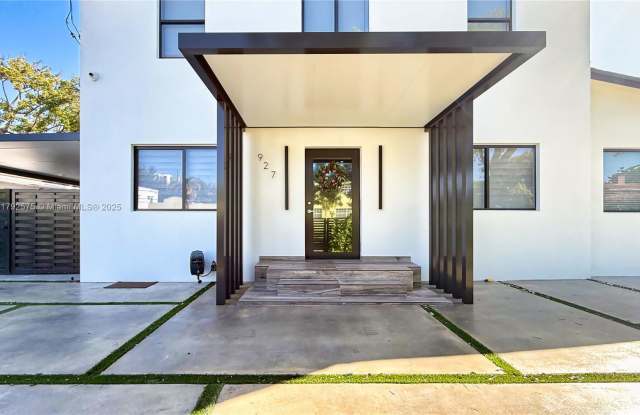 927 Southwest 18th Avenue photos photos