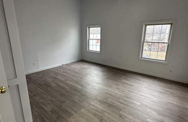183 North Main Street Gallery 3