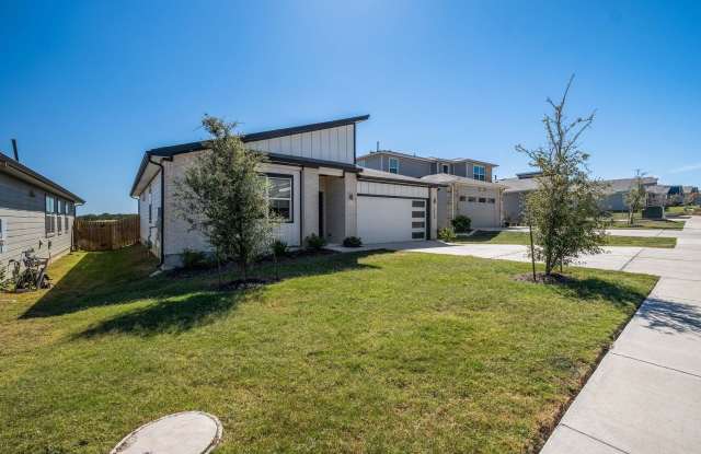 Simple But Stylish 3 Bedroom, 2 Bath Home in Pflugerville Gallery 4