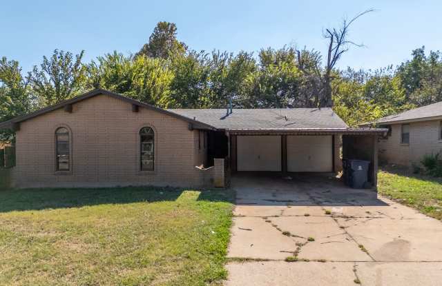 Charming 5-bedroom, 1.5-bathroom home photos photos