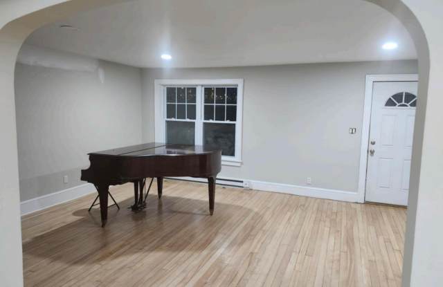 98 Beekman Street photos photos