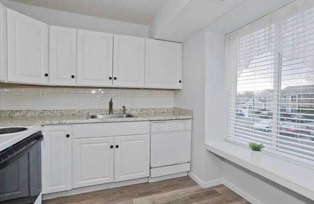 286 Nassau Dr Gallery 2