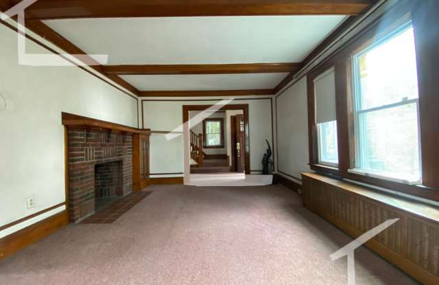 Massive House w 3 Parking Spots Included, Laundry in Unit -- Kitchen floors Remodelled, awaiting new pictures! photos photos