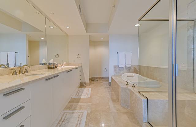 241 Riverside Dr Unit 2004 Gallery 2
