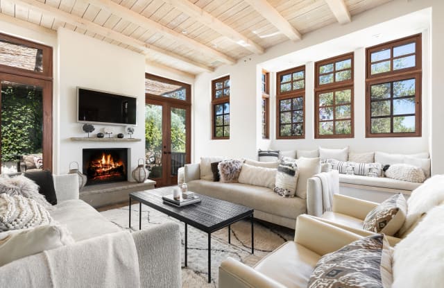 310 E Canon Perdido - 310 East Canon Perdido Street, Santa Barbara, CA 93101