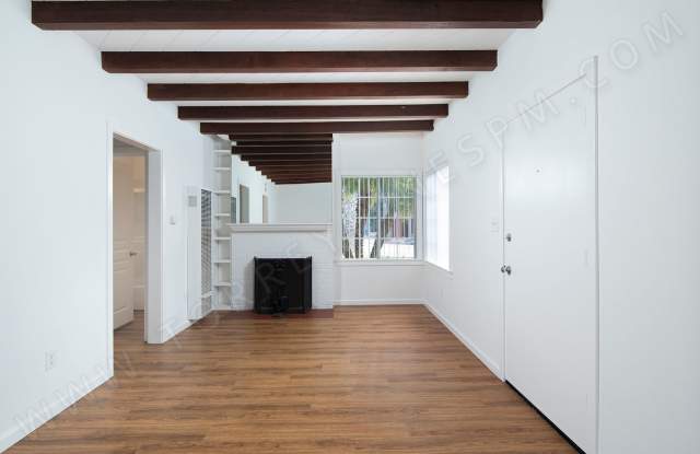 *OPEN HOUSE: 8/30 3-4PM* Cottage Style 1BR Half a Block to Windansea Beach! photos photos