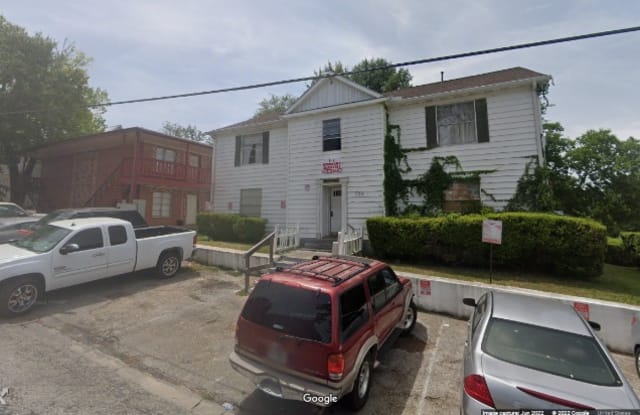 1111 8th St 1 - 1111 8th Street, Huntsville, TX 77320