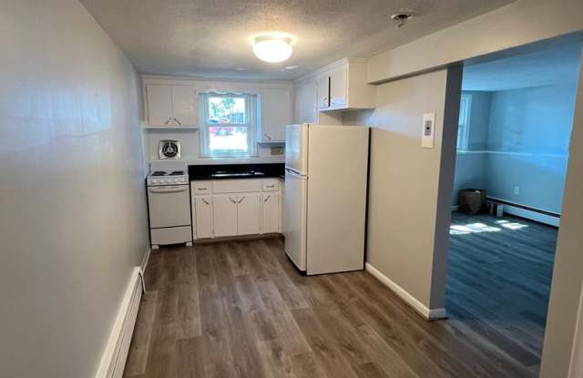 Spacious 1-Bed in Prime Waltham Location | Heat  Hot Water Included! photos photos