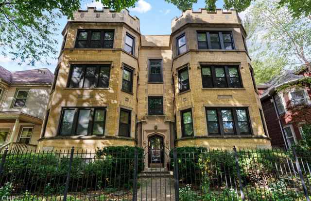 6728 N Bosworth Avenue photos photos