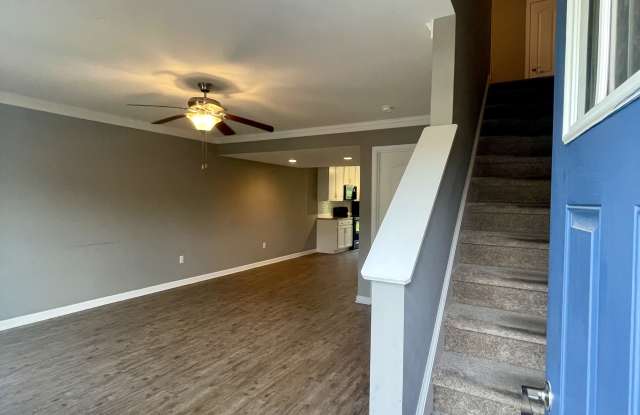 81 Gloucester Drive - 1 photos photos