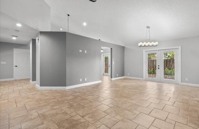 1714 Shoreside Circle Gallery 3