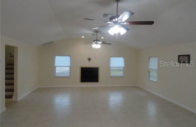 6024 90TH AVENUE N Gallery 3