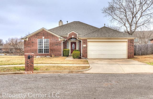 317 Edge Brook Ln - 317 Edgebrook Lane, Norman, OK 73071