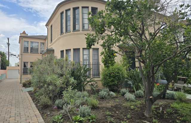 1231 Orange Grove Avenue Gallery 3