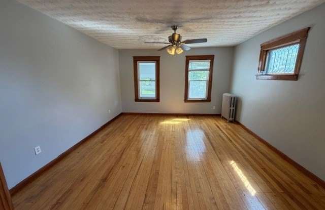 17 Englewood Avenue Gallery 2