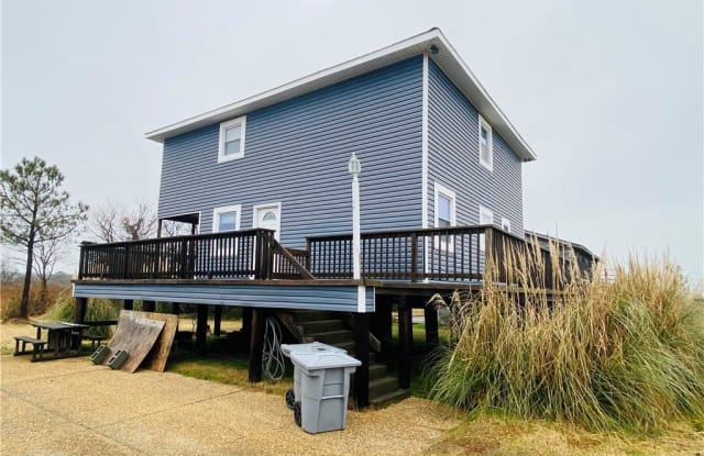 213 Lighthouse Drive - 213 Lighthouse Drive, Hampton, VA 23664