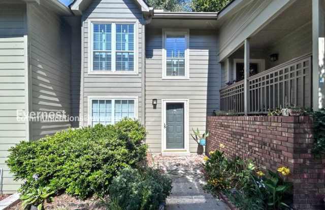 1105 Lenox Way Northeast photos photos