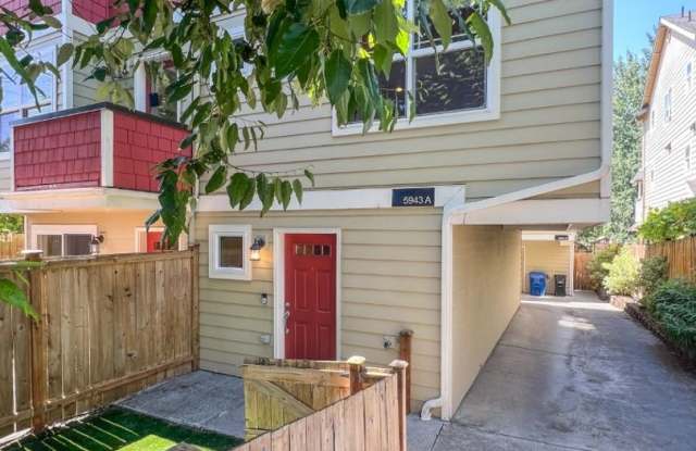 2Bd/3Ba Seattle Townhouse - 5943 36th Avenue South, Seattle, WA 98118