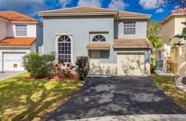 10791 N Saratoga Dr - 10791 North Saratoga Drive, Cooper City, FL 33026