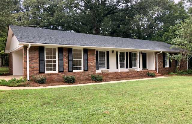 Three Bedroom Oconee County Available Summer photos photos