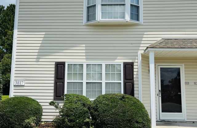 3817 E Vancroft Circle Gallery 1