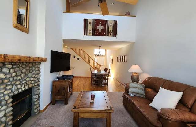 1550 Raven Cir Unit N Gallery 3