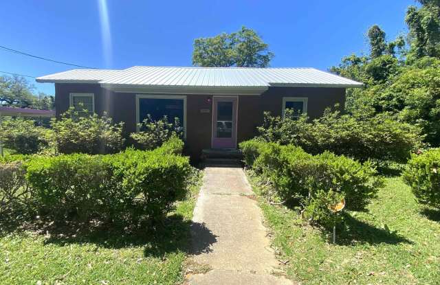 1018 Central St photos photos