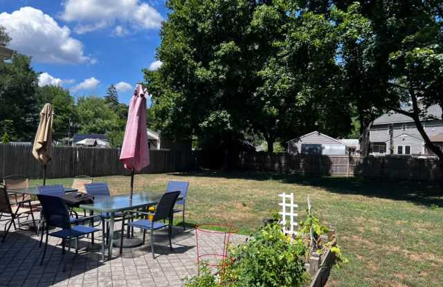 2 Beds/1 Bath Single Family Home with a Backyard in East Haven! Gallery 3