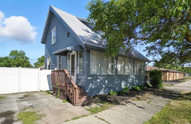 3022 S Wayne Avenue photos photos