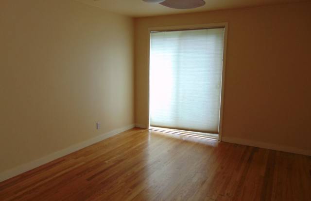 7548 44th AVE NE Gallery 4