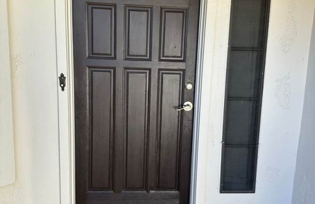 DOBSON AND FRYE 3 BED 2 BATH ***BEAUTIFULLY REMODELED*** Gallery 4