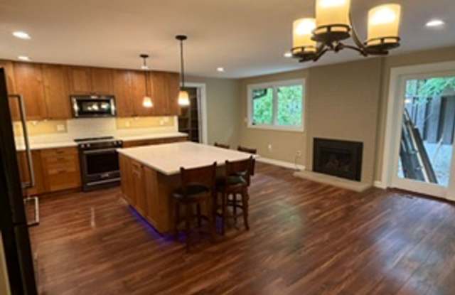 Charming, Spacious, Updated Home in Lake Oswego! photos photos Charming, Spacious, Updated Home in Lake Oswego! photos photos