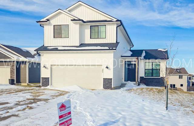 LIMITED TIME, MOVE-IN SPECIALS 3 Bedroom 2.5 baths in Waukee with a walk out basement on a Cul de sac. photos photos