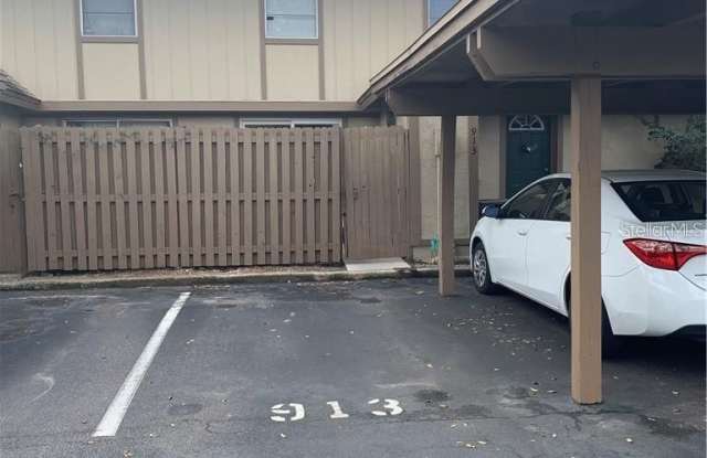 913 BUCK Court Gallery 2