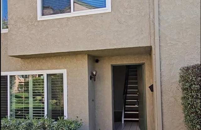 Charming 3-Bedroom Home in Fountain Valley  close to Mile Square Park photos photos