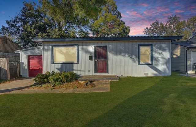 127 E 47th St - 127 East 47th Street, Tulsa, OK 74105