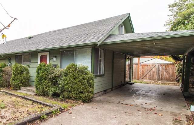 Great 1-Bedroom, 1-Bath Duplex With Large Bonus Room! photos photos