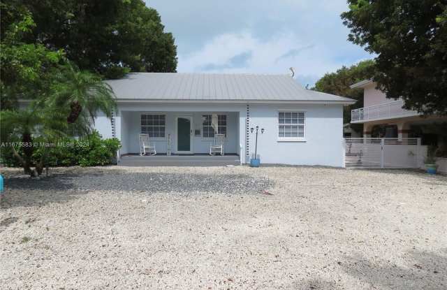 119 Peace Ave photos photos