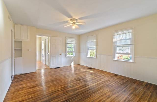 250 Sanford Street Gallery 2