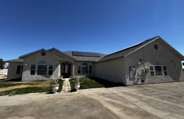 8127 W Ave E12 photos photos