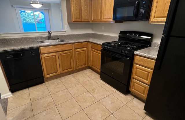 1655 TRELLIS CIRCLE Gallery 3