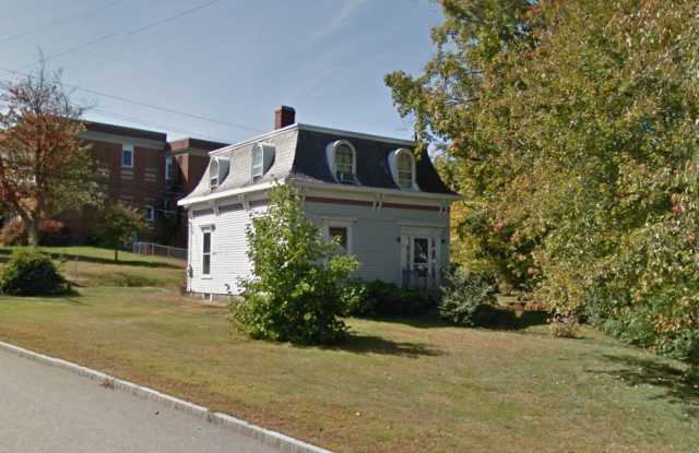 Recently Renovated Victorian Style Home in Quiet Historic Hilltop Somersworth Neighborhood. photos photos