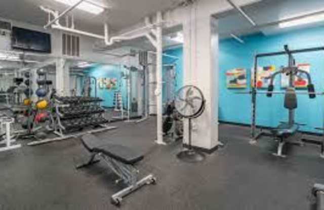1505 Jackson Keller Gallery 2