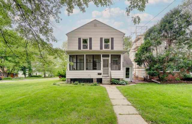$1,250 | 2 Bedroom, 1 Bathroom 1st Floor Apartment | No Pets | Available for an Immediate Move In! photos photos