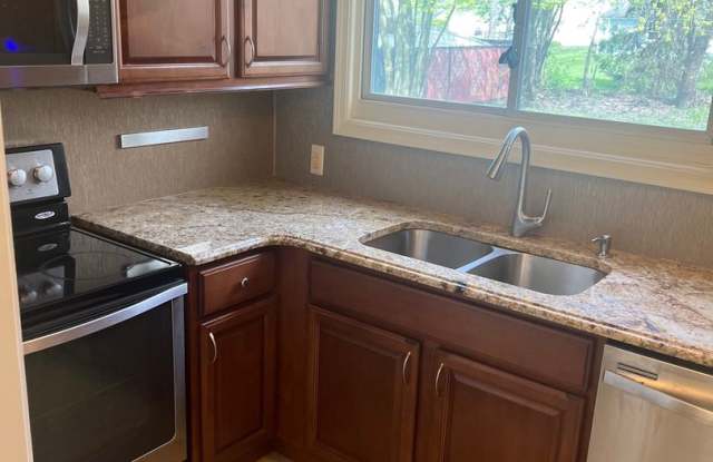 Charming Cleveland Heights Single Family Home Gallery 3