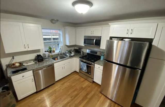 24 Beacon Pl. Gallery 4