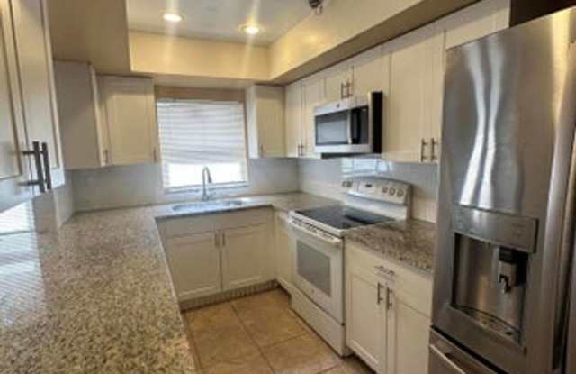 641 W 9th 2, Riviera Beach, FL 33404 - 7355 photos photos
