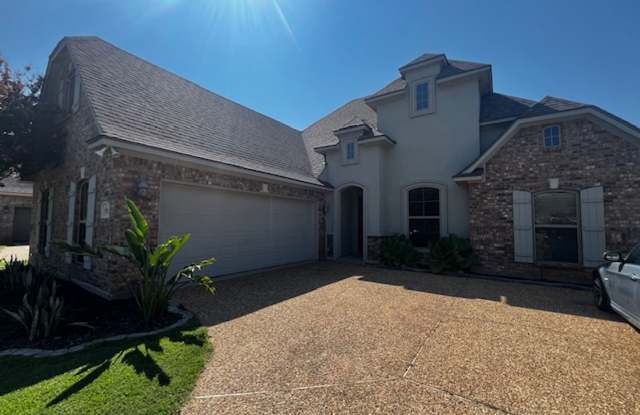 Cypress Bend Rental - 531 Chinquipin Drive, Bossier County, LA 71111