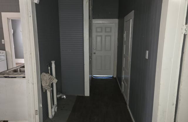 120 Travis Street - A Gallery 4